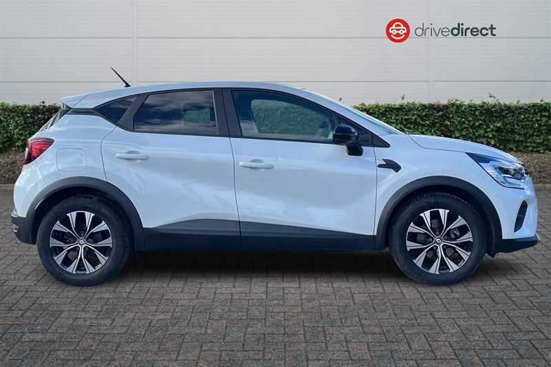 Used Renault Captur 2023 for sale - 78119681: Photo 2