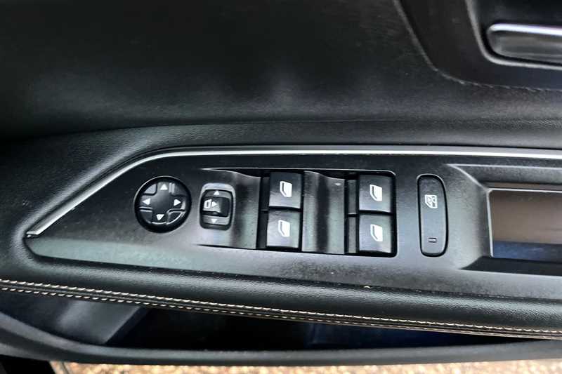 Used Peugeot 5008 2019 for sale - 76903387: Photo 16