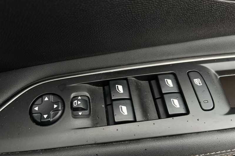 Used Peugeot 3008 2019 for sale - 77402444: Photo 16