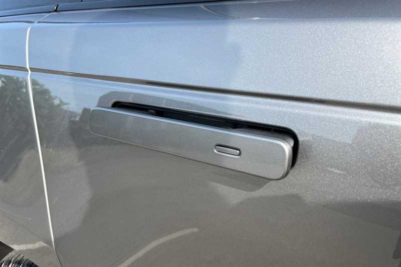 Used Land Rover Range Rover Velar 2017 for sale - 76902793: Photo 33