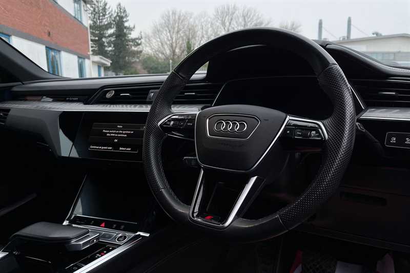 Used Audi e-tron 2022 for sale - 77699628: Photo 36