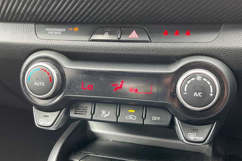 Used Kia Stonic 2021 for sale - 76490237: Photo 15