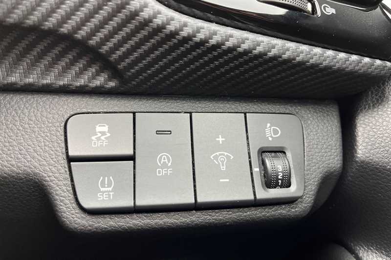 Used Kia Stonic 2021 for sale - 76490237: Photo 26