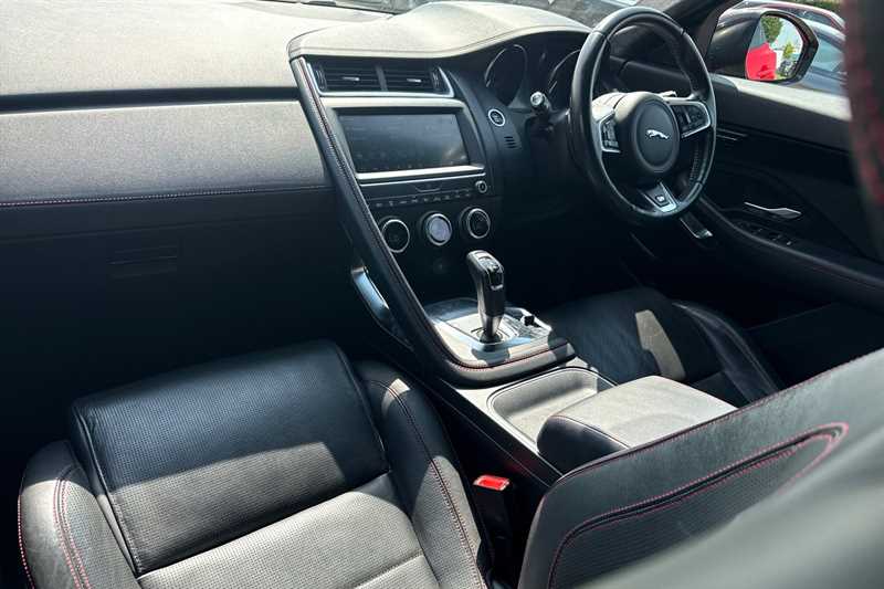 Used Jaguar E-Pace 2018 for sale - 76525301: Photo 13