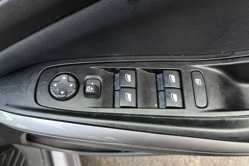 Used Vauxhall Grandland for sale - 77864238: Photo 16