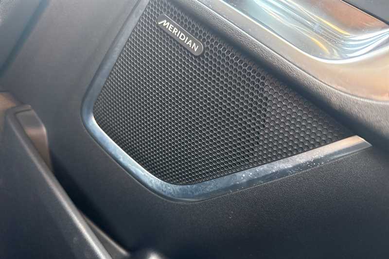 Used Jaguar E-Pace 2018 for sale - 76733417: Photo 29