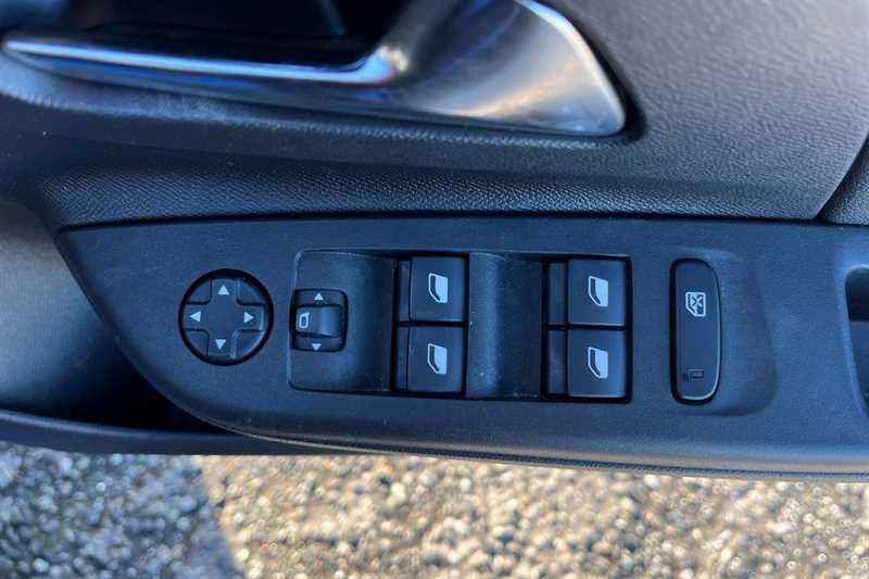 Used Vauxhall Corsa for sale - 76858413: Photo 16