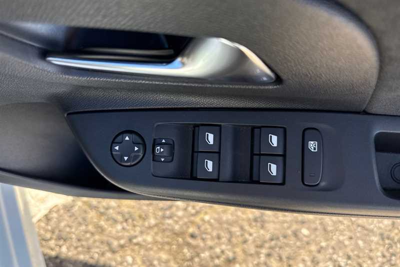 Used Vauxhall Corsa 2023 for sale - 76016195: Photo 16