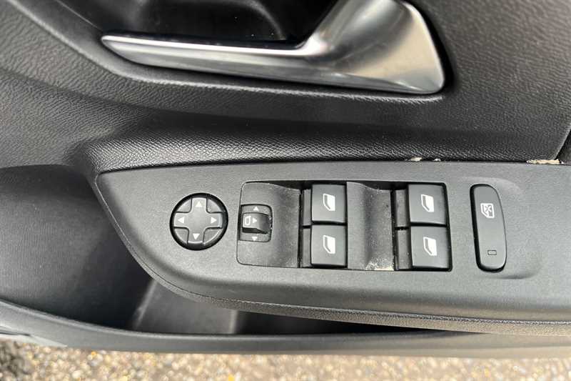 Used Vauxhall Corsa 2022 for sale - 76956642: Photo 16