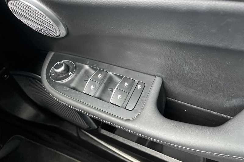 Used Alfa Romeo Giulia 2019 for sale - 78130362: Photo 16