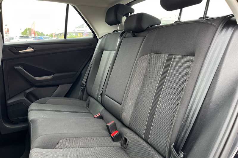 Used Volkswagen T-Roc for sale - 76462926: Photo 24