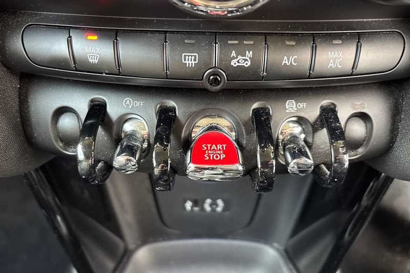 Used MINI Hatch 2017 for sale - 76790220: Photo 40