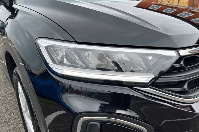 Used Volkswagen T-Roc 2023 for sale - 76443404: Photo 28