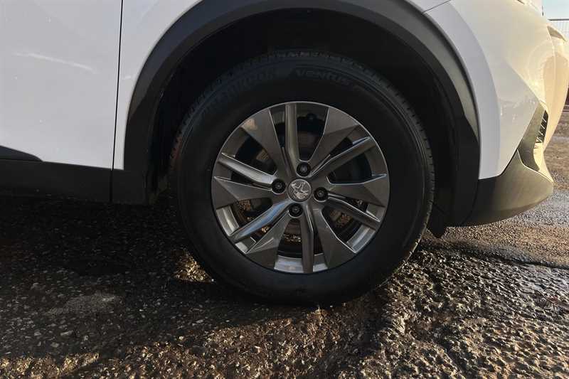 Used Peugeot 2008 2022 for sale - 77335112: Photo 9