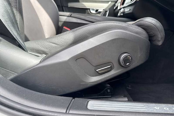 Used Volvo V90 Cross Country 2022 for sale - 75679443: Photo 28