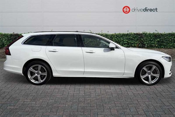 Used Volvo V90 Cross Country 2022 for sale - 75679443: Photo 2