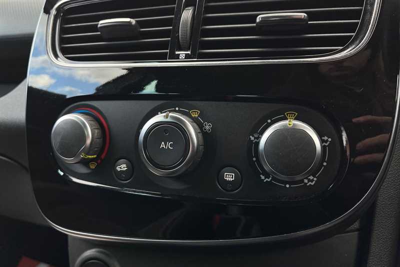 Used Renault Clio 2018 for sale - 78076372: Photo 15