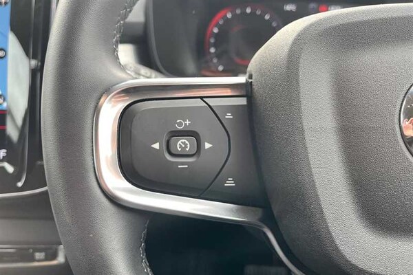 Used Volvo XC40 2021 for sale - 76125110: Photo 21