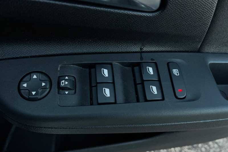 Used Vauxhall Corsa 2024 for sale - 77348663: Photo 16