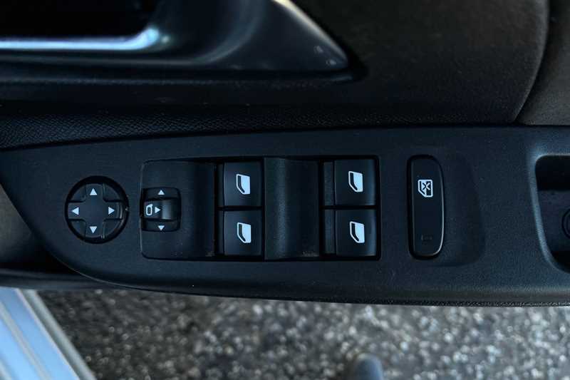 Used Vauxhall Corsa 2024 for sale - 76902804: Photo 16