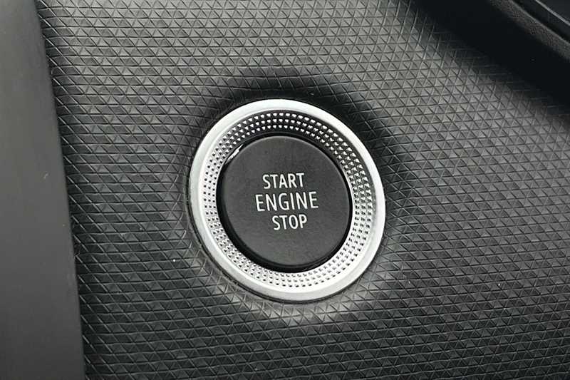 Used Renault Clio 2023 for sale - 78217132: Photo 40