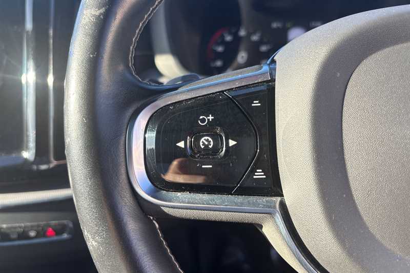 Used Volvo XC60 2020 for sale - 76529943: Photo 21