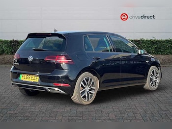 Used Volkswagen Golf 2019 for sale - 77945074: Photo