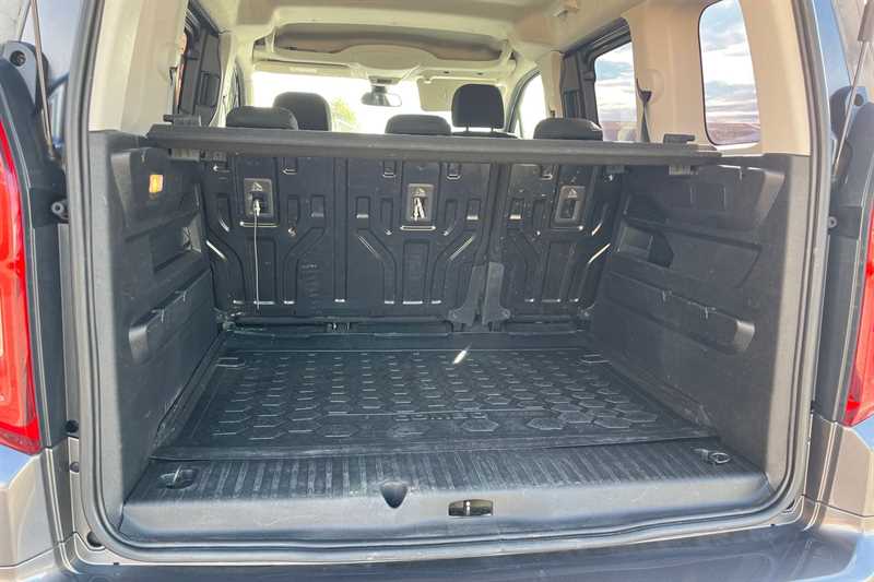 Used Vauxhall Combo Life 2018 for sale - 77317338: Photo 25