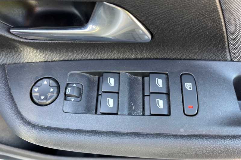 Used Vauxhall Mokka 2023 for sale - 76447803: Photo 16