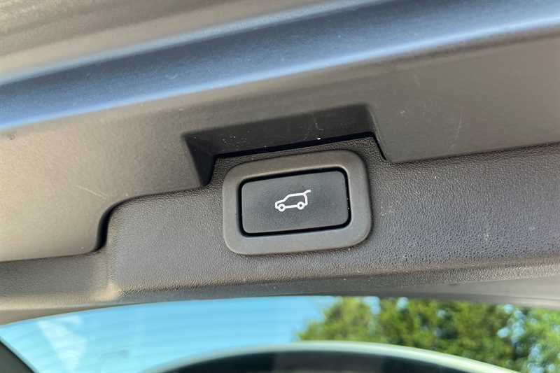 Used Land Rover Discovery 2018 for sale - 76525488: Photo 38