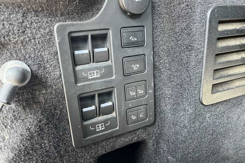 Used Land Rover Discovery 2018 for sale - 76525488: Photo 40