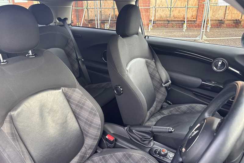 Used MINI Hatch 2017 for sale - 76945013: Photo 23