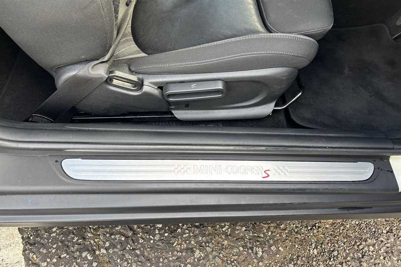 Used MINI Hatch 2017 for sale - 76945013: Photo 28