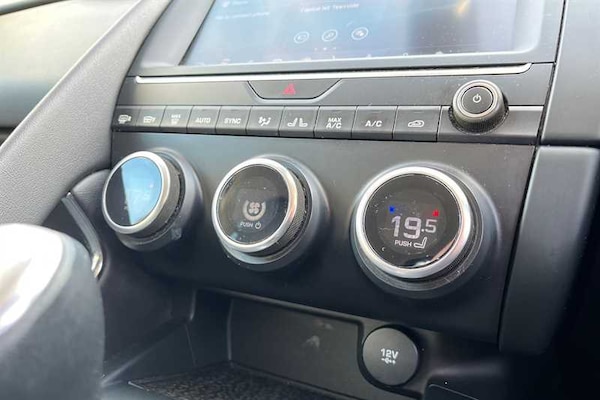 Used Jaguar E-Pace 2020 for sale - 76217421: Photo 15