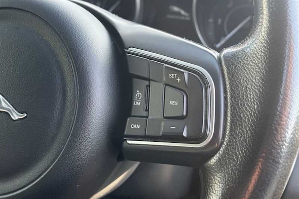 Used Jaguar E-Pace 2020 for sale - 76217421: Photo 22