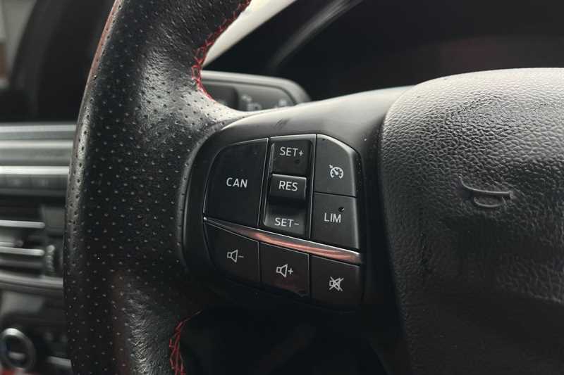 Used Ford Focus 2018 for sale - 76733822: Photo 21