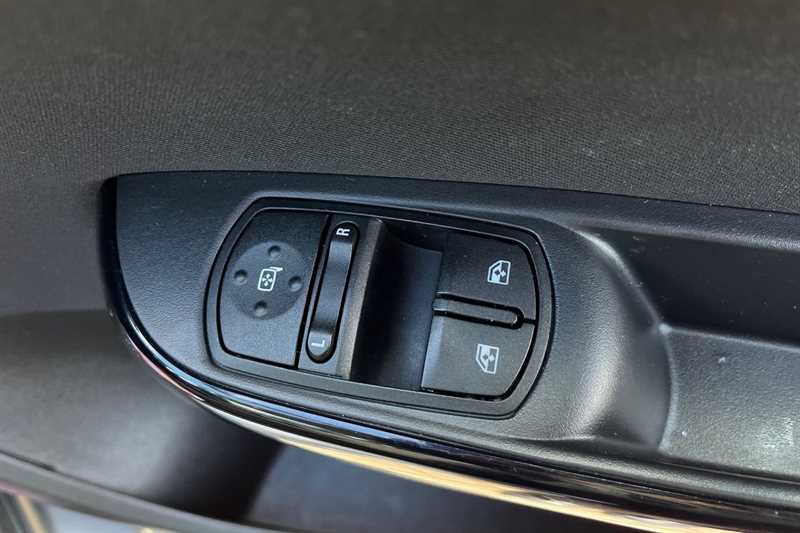 Used Vauxhall Corsa 2018 for sale - 78138732: Photo 16