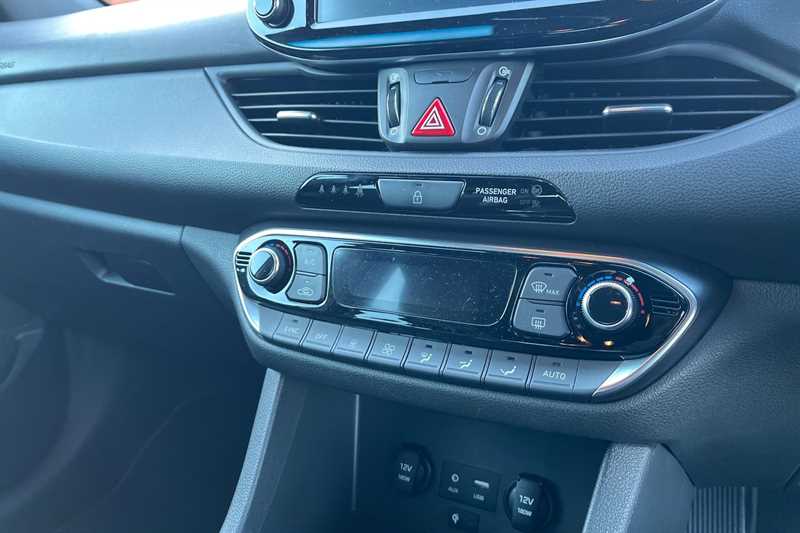 Used Hyundai i30 2020 for sale - 76329417: Photo 15