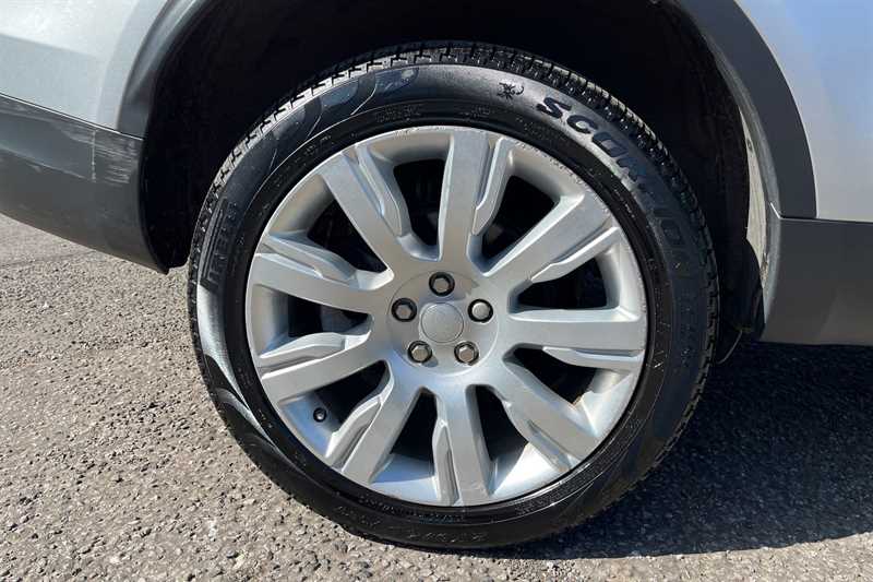 Used Land Rover Discovery 2018 for sale - 76945147: Photo 11