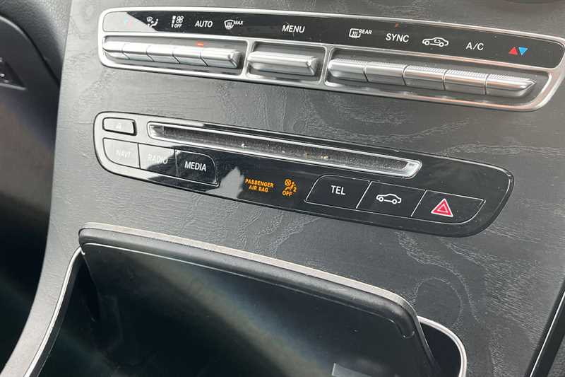 Used Mercedes-Benz GLC 2018 for sale - 76530622: Photo 18