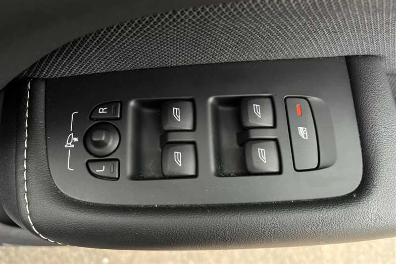 Used Volvo XC60 2020 for sale - 77772918: Photo 16