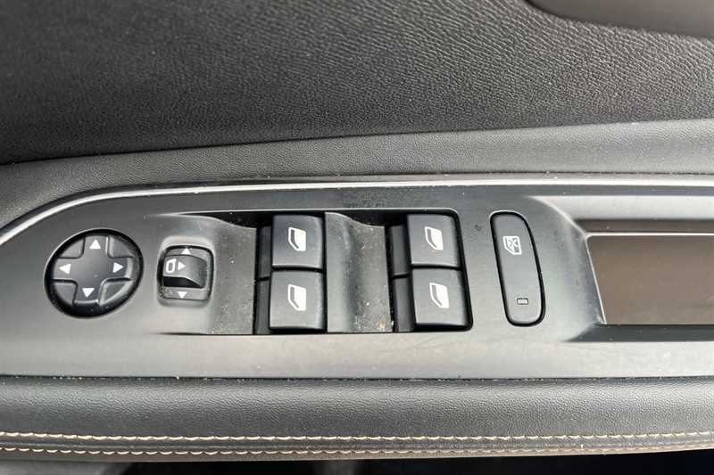 Used Peugeot 3008 2019 for sale - 76362471: Photo 16