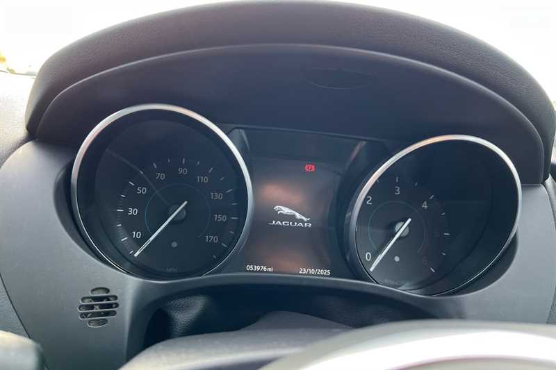 Used Jaguar F-Pace 2017 for sale - 76733809: Photo 20