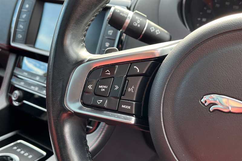 Used Jaguar F-Pace 2017 for sale - 76733809: Photo 21