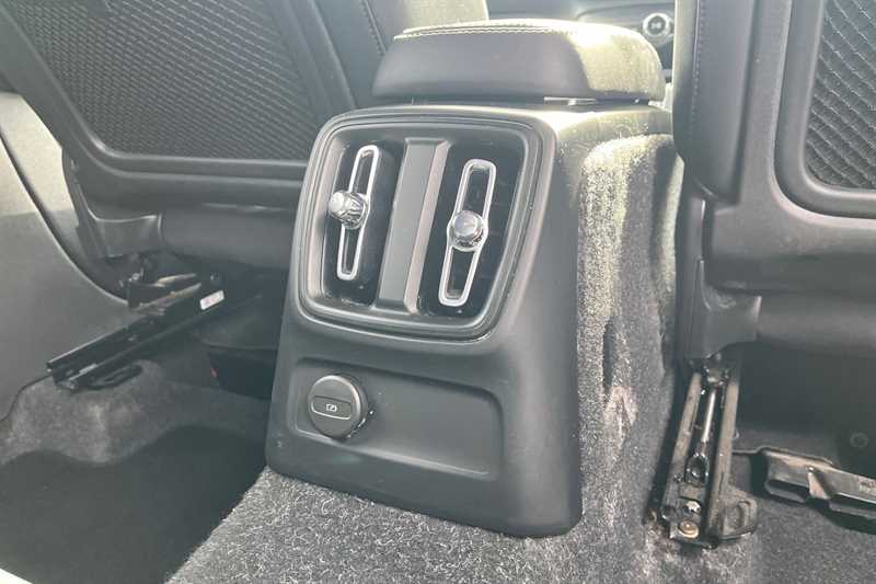 Used Volvo XC40 2020 for sale - 76448219: Photo 36