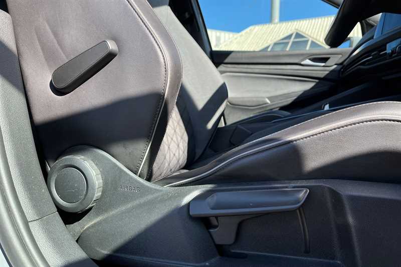 Used Volkswagen Golf 2022 for sale - 78142749: Photo 26