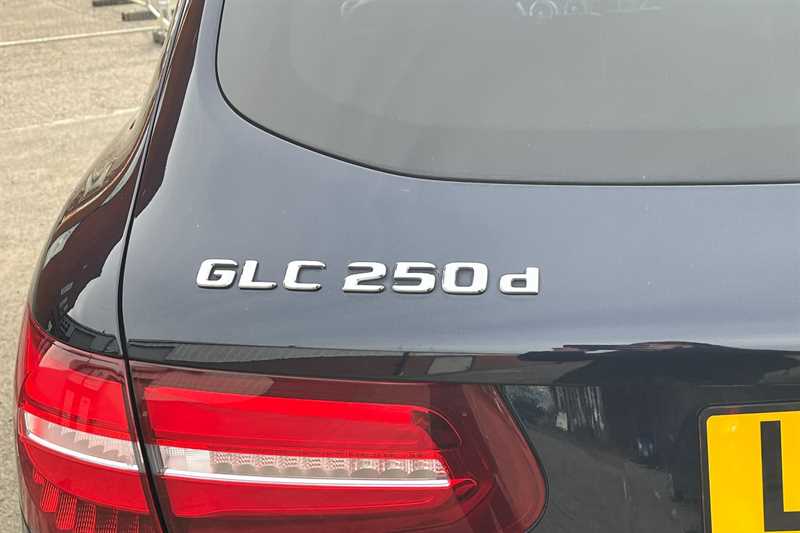 Used Mercedes-Benz GLC 2018 for sale - 76362495: Photo 30