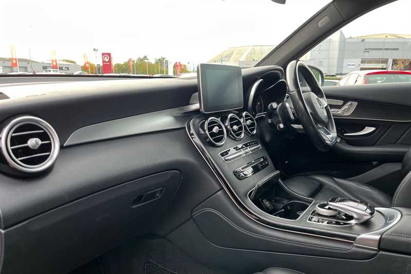 Used Mercedes-Benz GLC 2018 for sale - 76362495: Photo 38