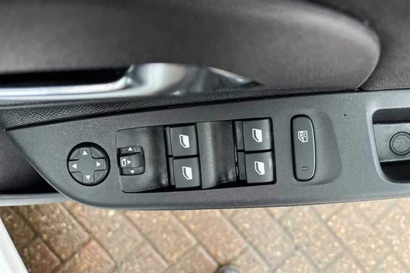 Used Vauxhall Corsa 2023 for sale - 77700489: Photo 16