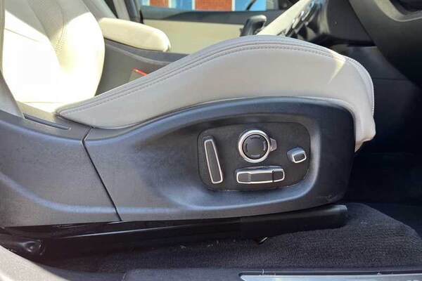 Used Jaguar E-Pace 2019 for sale - 75418098: Photo 26